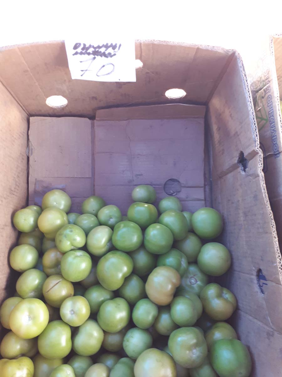 Крестьянский рынок: Есть зеленые помидоры!