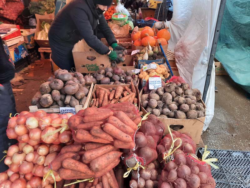 Комсомольская площадь 09.10.2021 года: цены на картошку не меняются. Мясо на Крестьянском рынке.