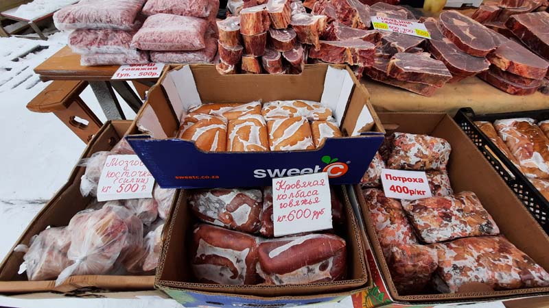 Наружные ряды Крестьянского рынка 23.11.2021 г. Мясо не подешевело(((